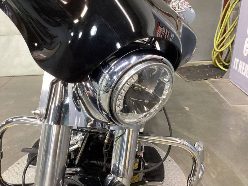 2010 Harley-Davidson® FLHR - Road King®