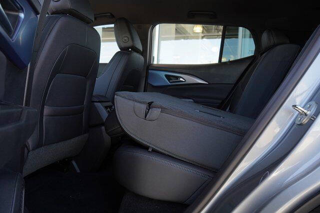 2025 Chevrolet Equinox EV LT 2
