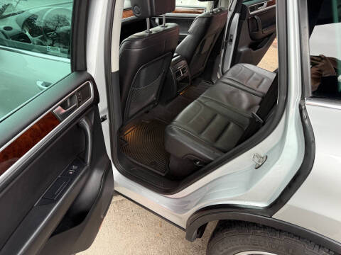 2012 Volkswagen Touareg TDI Lux