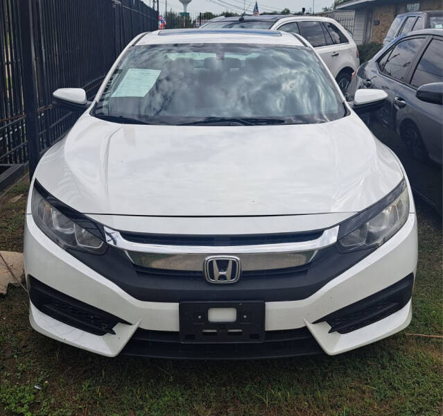 Honda Civic's photo