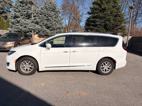 2020 Chrysler Pacifica Touring L
