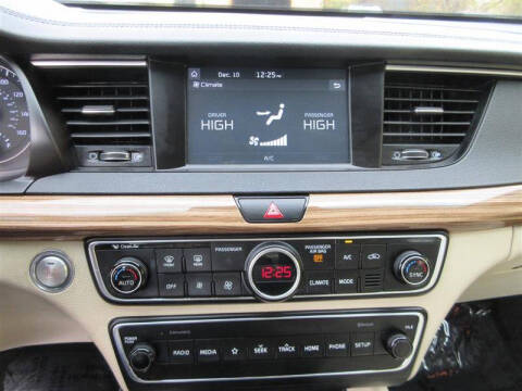 2019 Kia Cadenza Premium