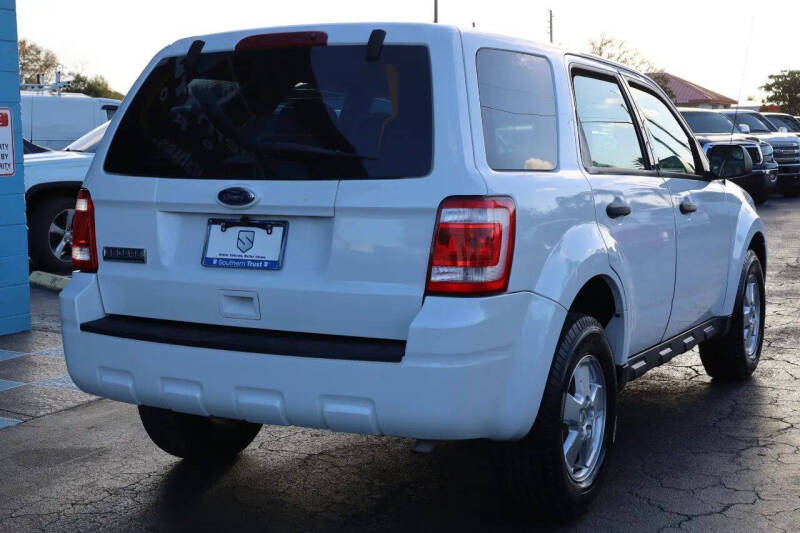 2011 Ford Escape XLS