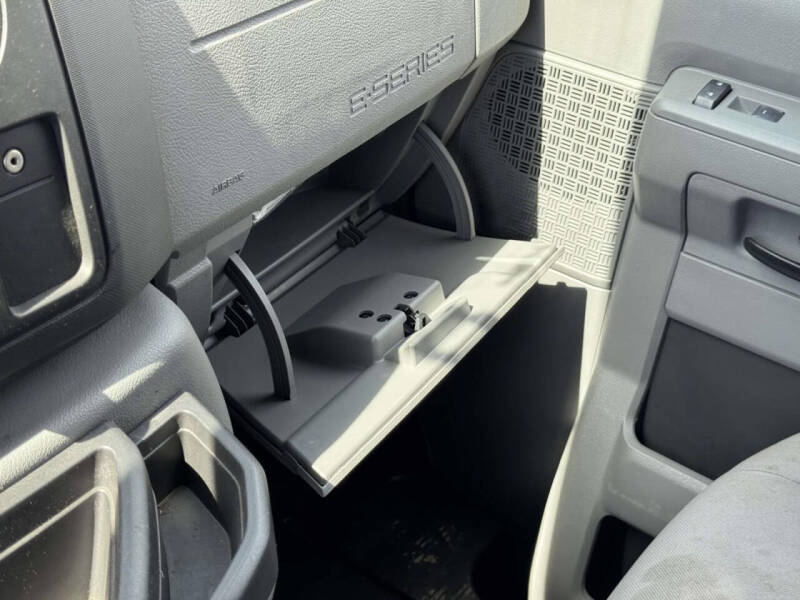 2013 Ford E-Series E-150