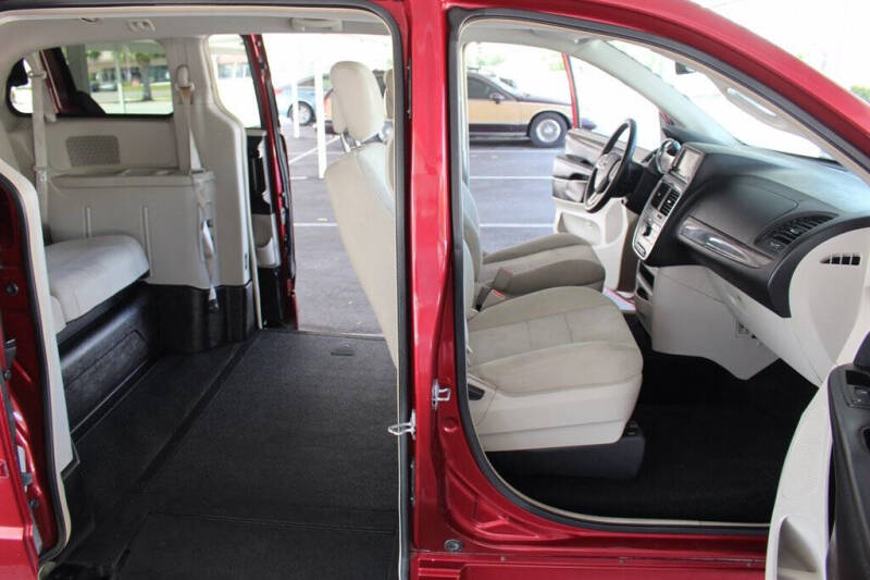 2011 Dodge Grand Caravan Crew