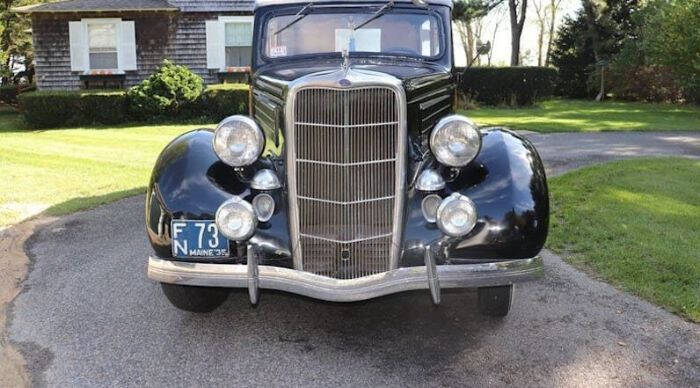 1935 Ford Model 48