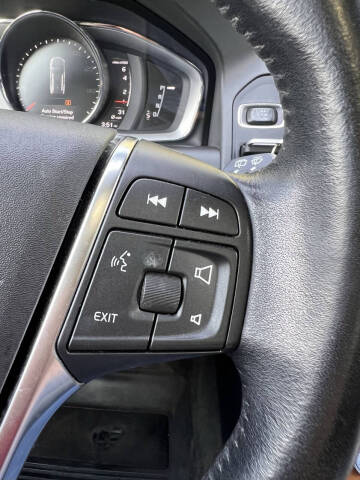 2017 Volvo XC60 T5 Inscription