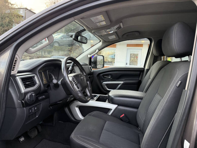 2017 Nissan Titan XD SV