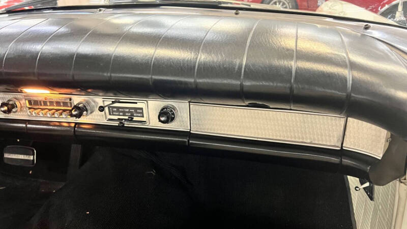 1957 Ford Thunderbird