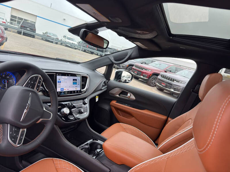 2026 Chrysler Pacifica Pinnacle