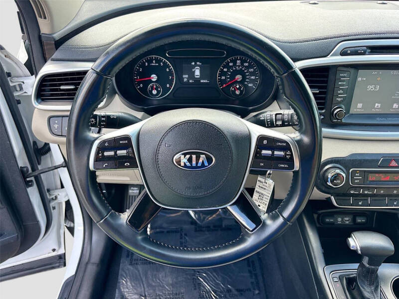 2019 Kia Sorento LX