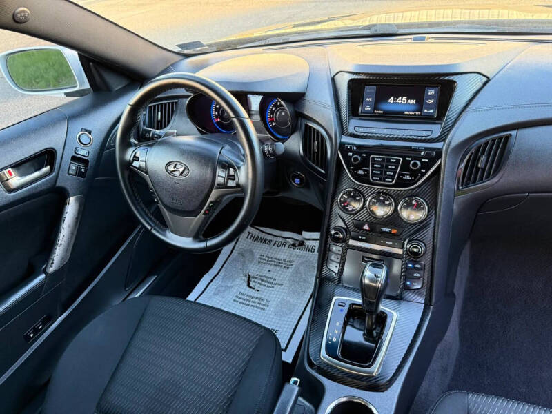 2016 Hyundai Genesis Coupe