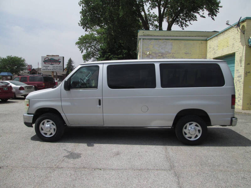 2010 Ford E-Series E-350 SD XLT