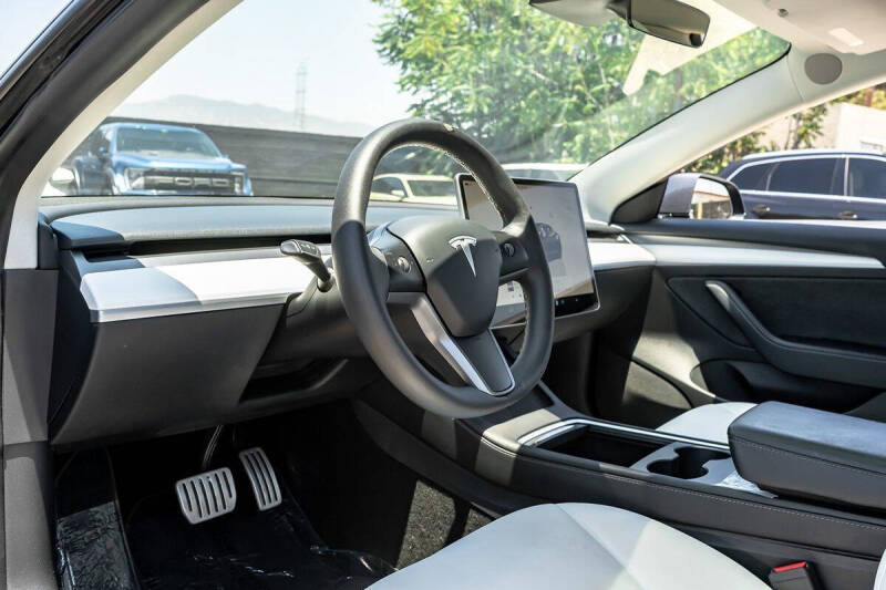 2023 Tesla Model 3 Performance