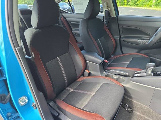 2025 Nissan Versa SR