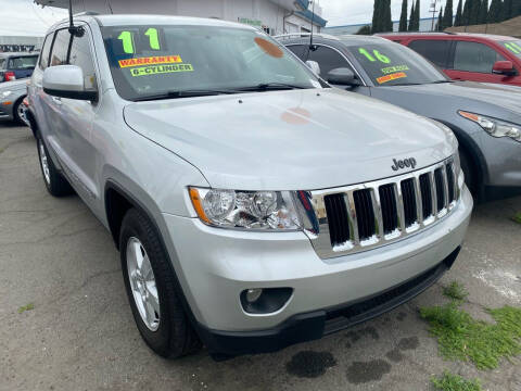 2011 Jeep Grand Cherokee for sale at CAR GENERATION CENTER, INC. in Los Angeles CA
