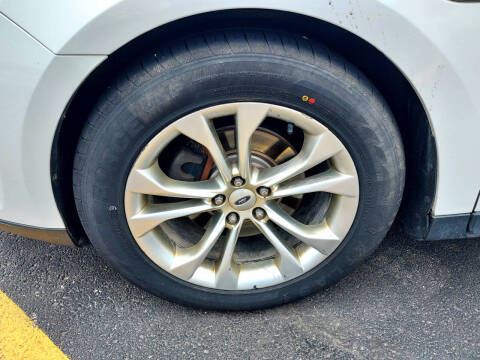 2013 Ford Taurus SEL