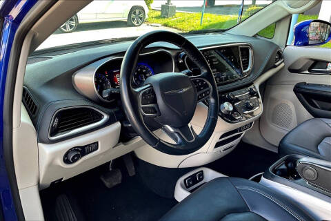 2021 Chrysler Pacifica Touring L