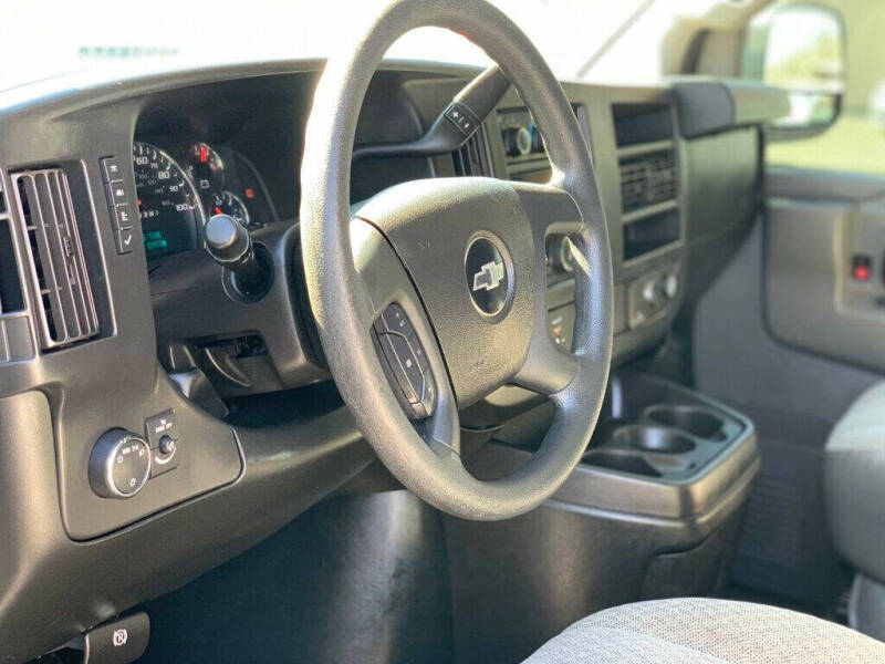 2017 Chevrolet Express LT 3500