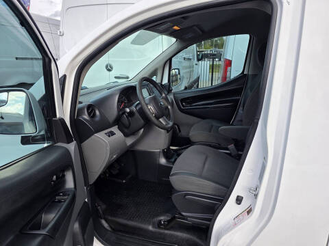 2017 Nissan NV200