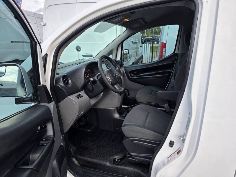 2017 Nissan NV200