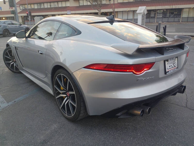 2017 Jaguar F-TYPE SVR
