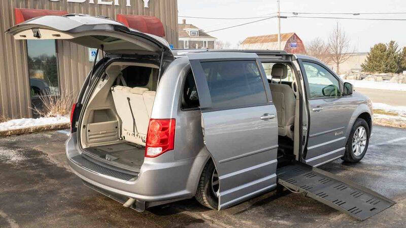 Used 2013 Dodge Grand Caravan Crew with VIN 2C4RDGDG3DR709609 for sale in Valders, WI