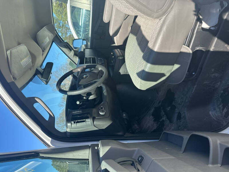 2025 Chevrolet Express 2500