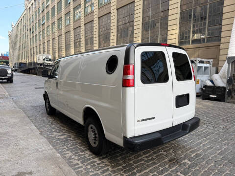 2020 Chevrolet Express 2500