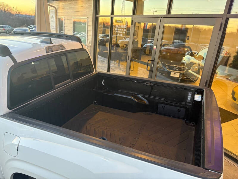 2022 Toyota Tacoma SR V6