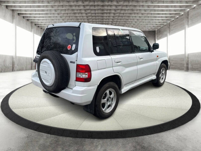 2000 Mitsubishi Pajero