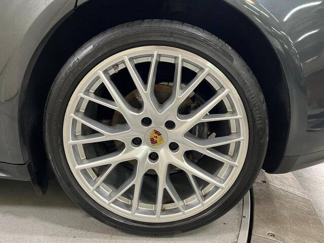 2018 Porsche Panamera 4