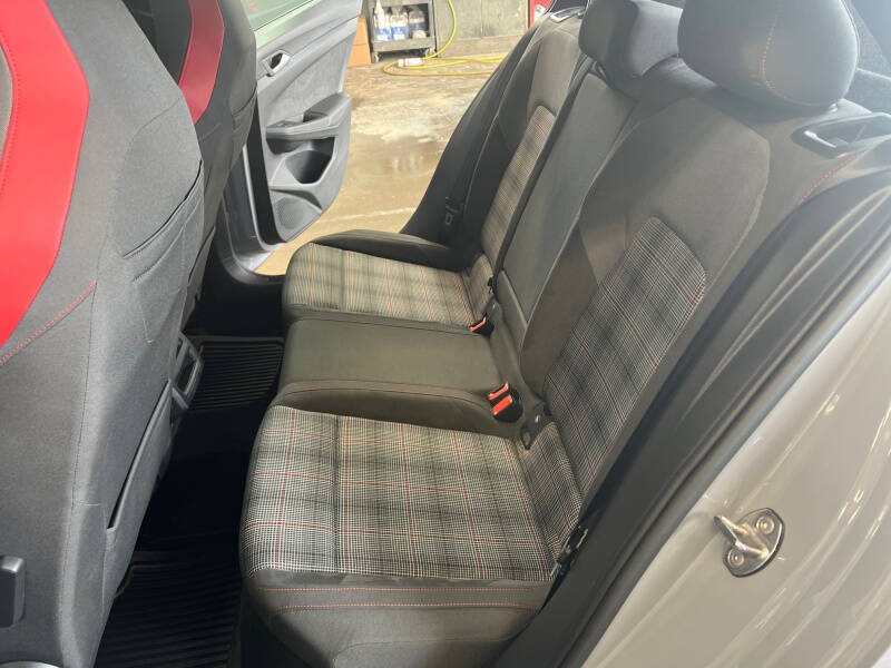 2024 Volkswagen Golf GTI S