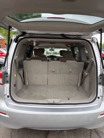 2017 Nissan Quest SV