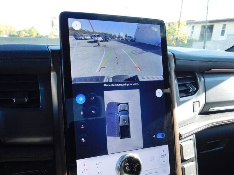 2022 Ford F-150 Lightning Lariat