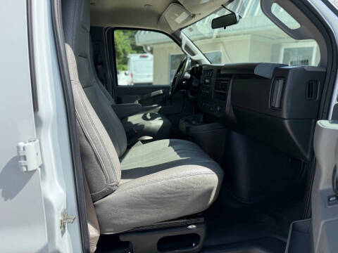 2023 Chevrolet Express 2500