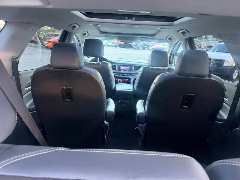 2020 Buick Enclave Essence