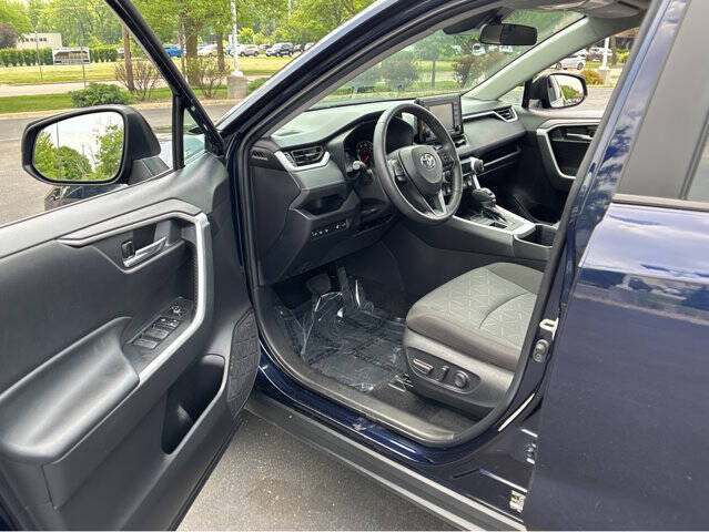 Used 2022 Toyota RAV4 XLE with VIN 2T3P1RFV2NW315548 for sale in Madison, WI
