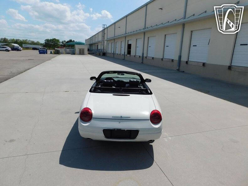 2002 Ford Thunderbird Deluxe
