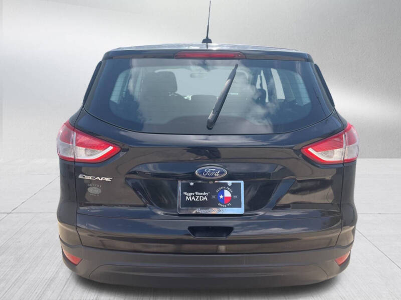 2016 Ford Escape S