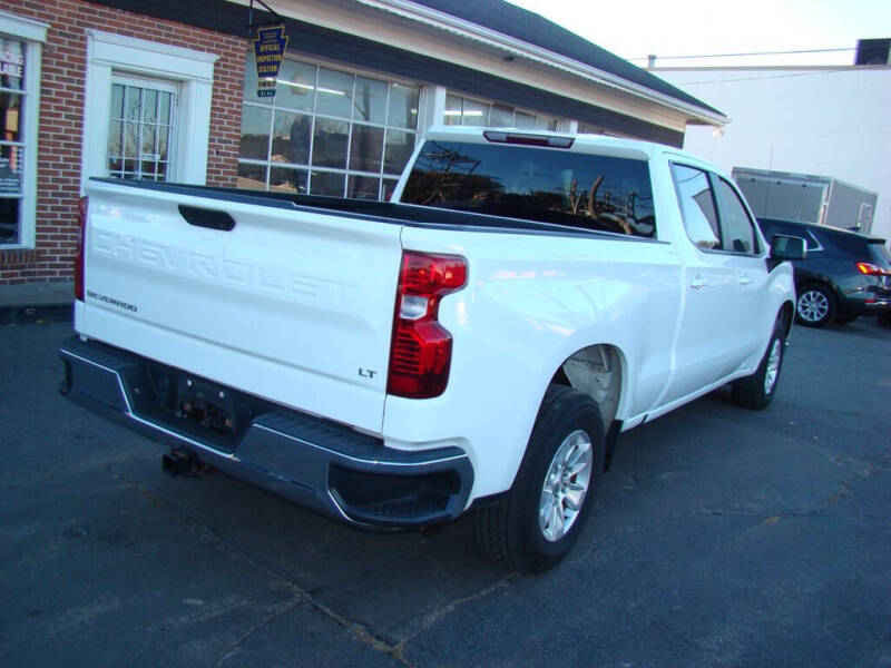 2019 Chevrolet Silverado 1500 LT photo 3