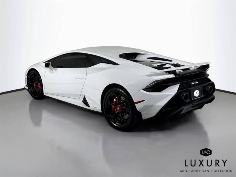 2024 Lamborghini Huracan Tecnica