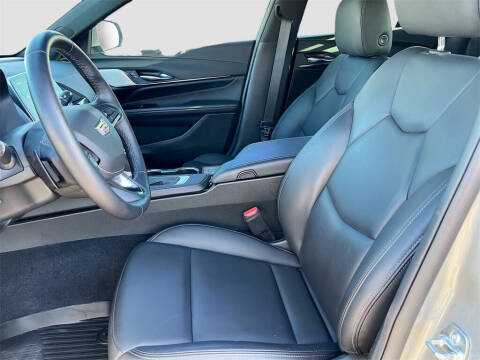 2025 Cadillac CT4 Luxury