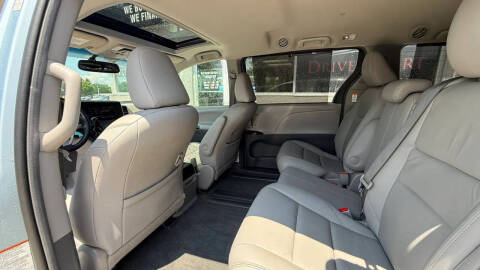 2016 Toyota Sienna