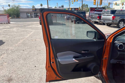 2022 Nissan Kicks SR