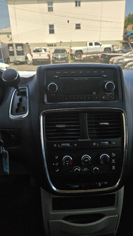 2013 Dodge Grand Caravan SE