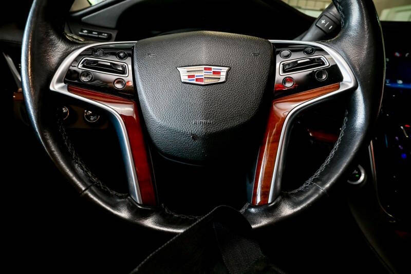 2017 Cadillac Escalade Luxury