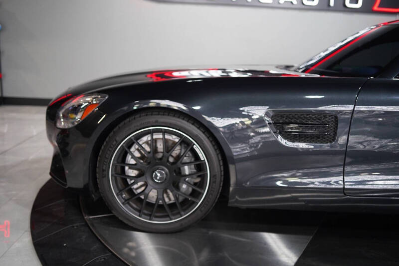 2017 Mercedes-Benz AMG GT