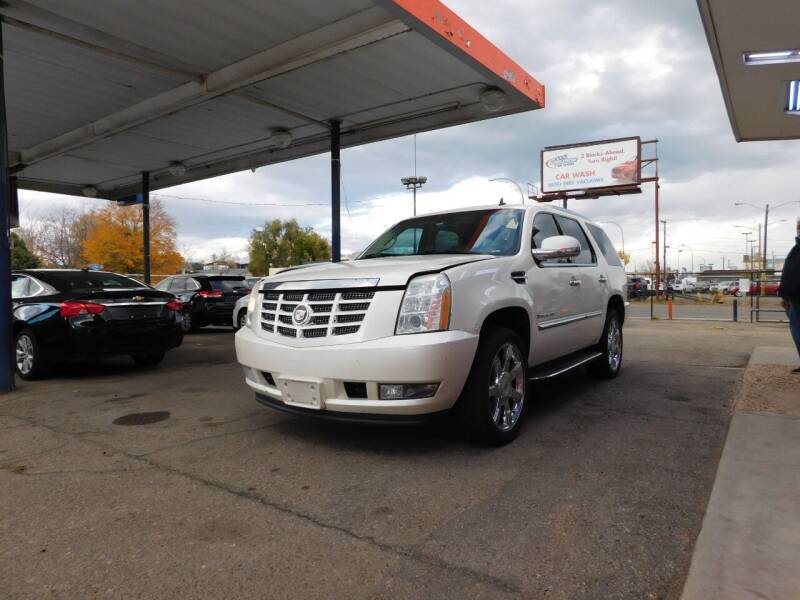 2007 Cadillac Escalade for sale at INFINITE AUTO LLC in Lakewood CO