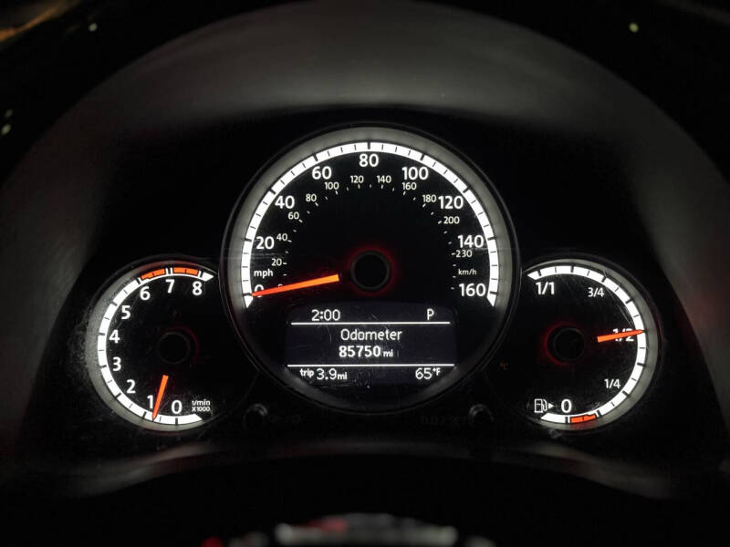 2016 Volkswagen Beetle 1.8T Classic PZEV